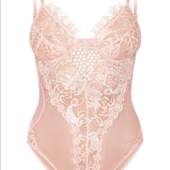 NWT prettylittlething blush lace body suit S - Picture 3 of 7